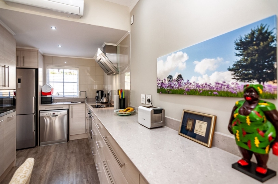 To Let 1 Bedroom Property for Rent in Fancourt Western Cape
